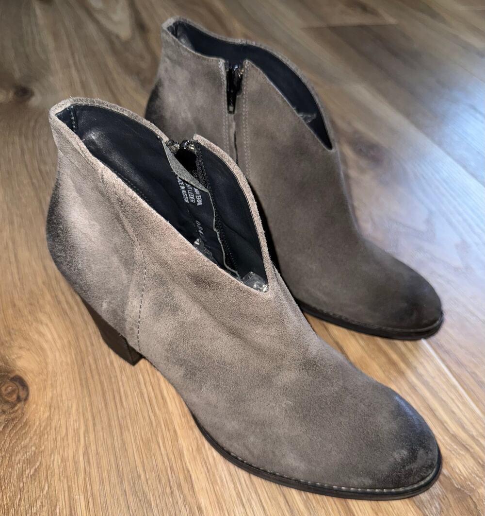 Paul Green Delgado Gray Suede Distressed - Side Zipper Wrapped Heel - Size 10.5